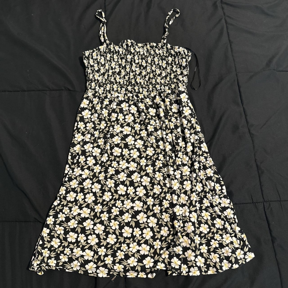 Floral Womend Dress - Black and White